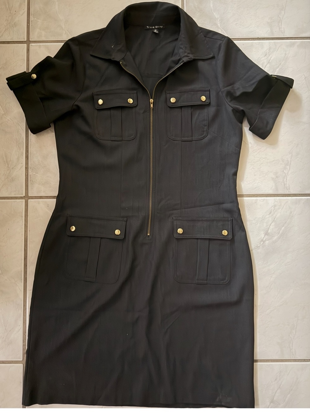 Elegant Black Midi Dress with Gold Accents - Picture 2 of 7